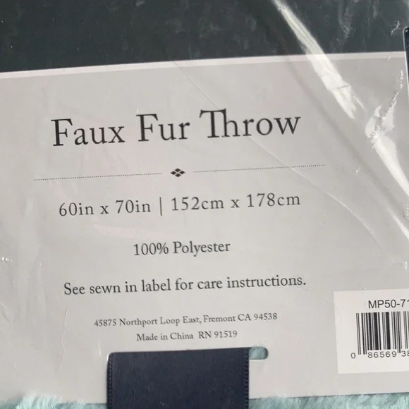 Relisted Madison Park faux fur throw 60 X 70 in - Picture 6 of 13